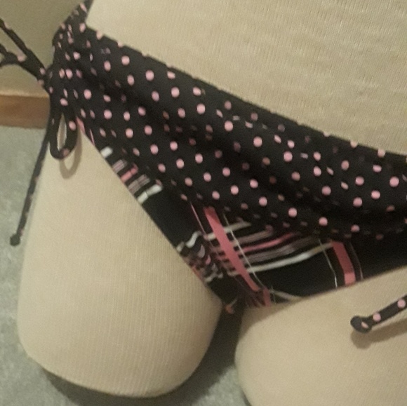 Bathing suit - Picture 2 of 4